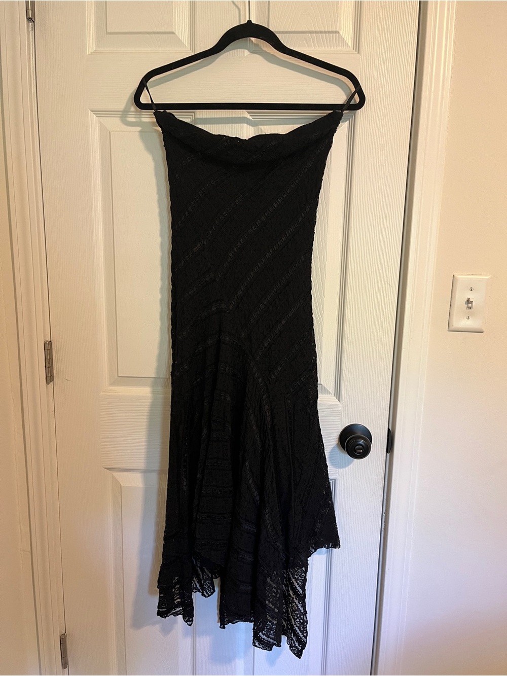 Alexia Admor black lace strapless dress